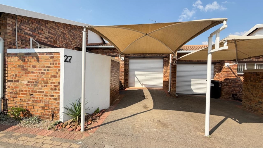 3 Bedroom Property for Sale in Brackenhurst Gauteng