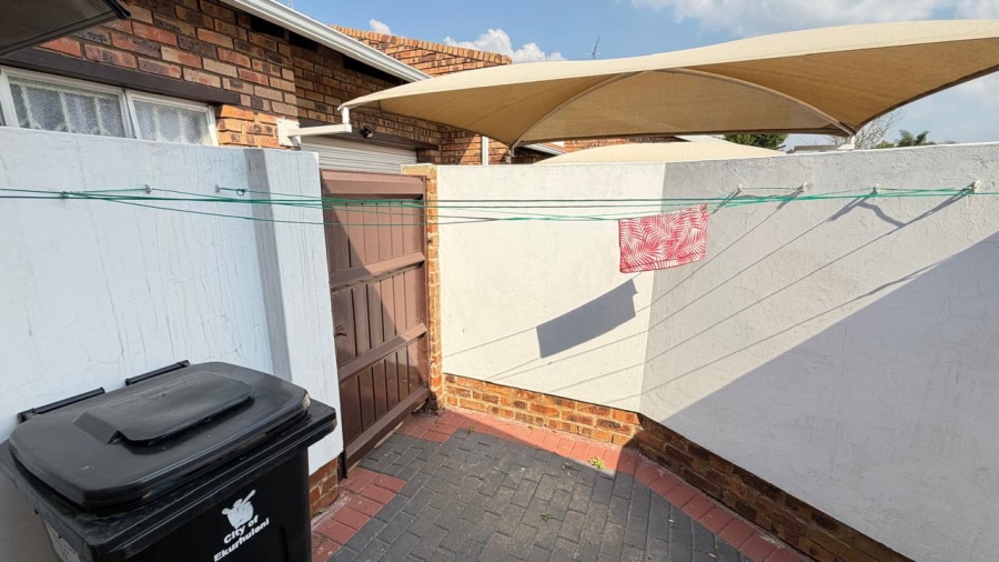 3 Bedroom Property for Sale in Brackenhurst Gauteng