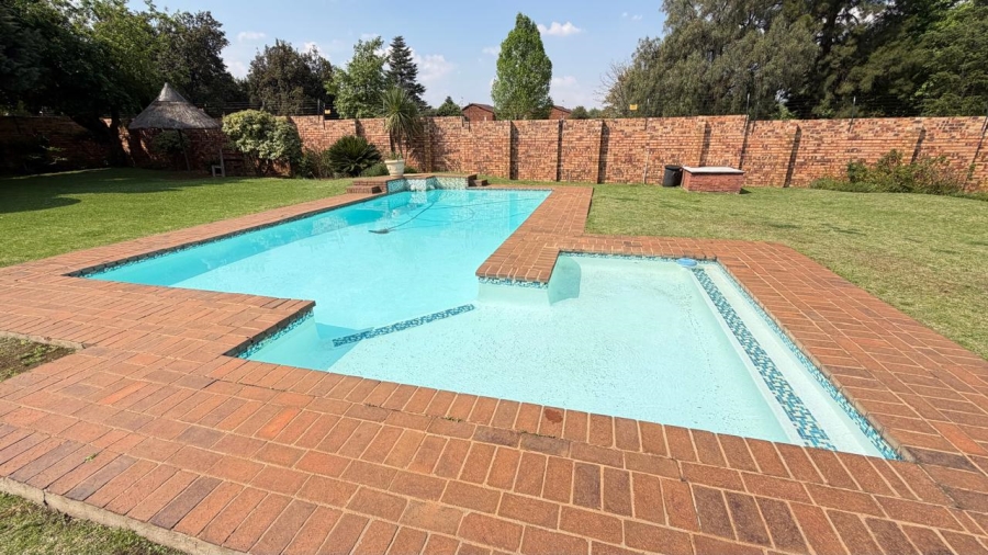 3 Bedroom Property for Sale in Brackenhurst Gauteng