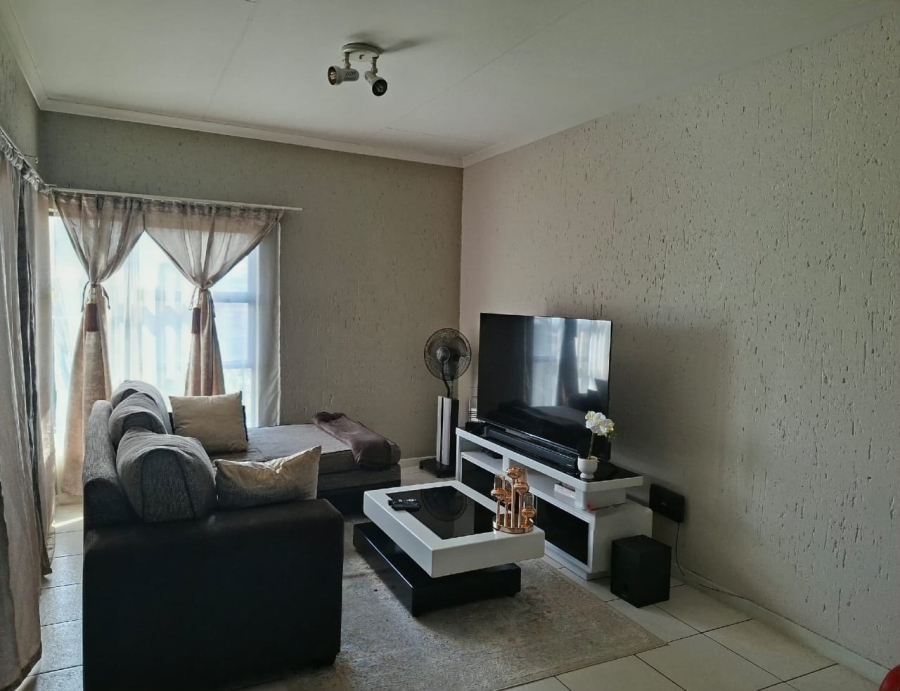1 Bedroom Property for Sale in Ferndale Gauteng