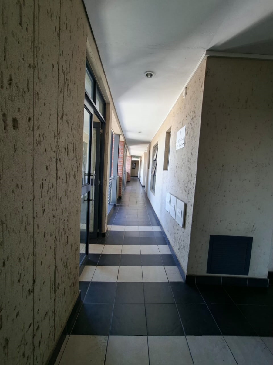 1 Bedroom Property for Sale in Ferndale Gauteng