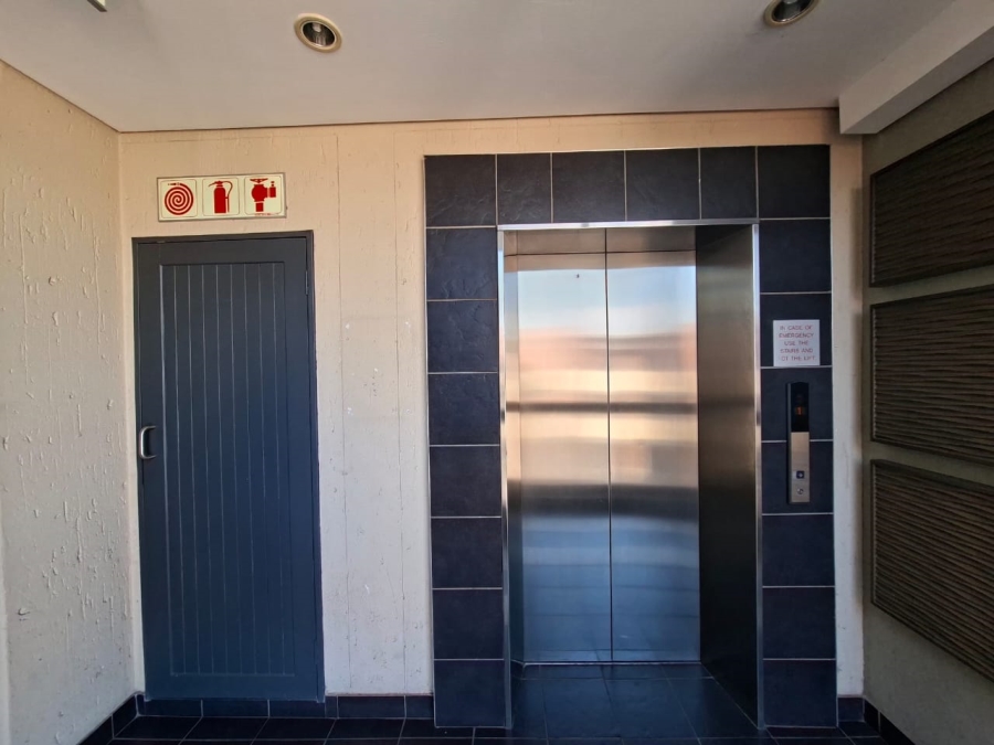 1 Bedroom Property for Sale in Ferndale Gauteng