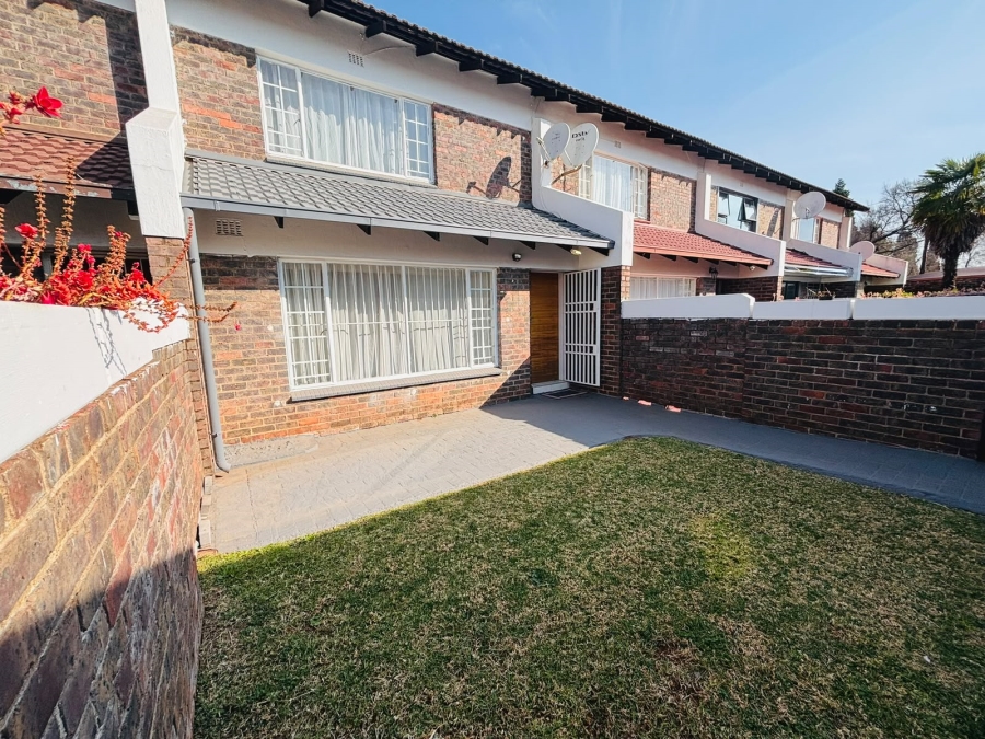 To Let 2 Bedroom Property for Rent in Florida Gauteng