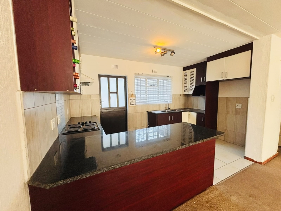 To Let 2 Bedroom Property for Rent in Florida Gauteng