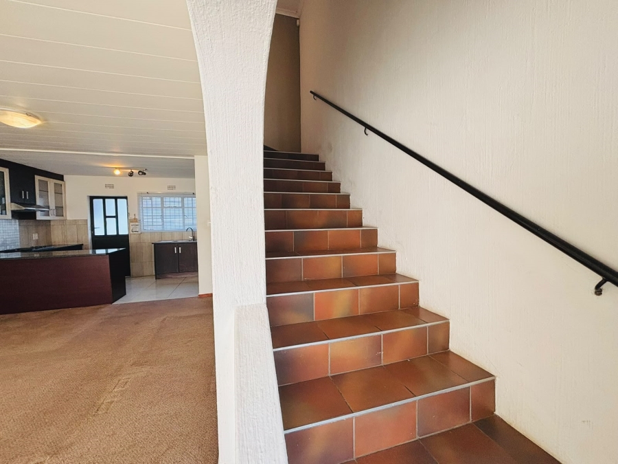 To Let 2 Bedroom Property for Rent in Florida Gauteng