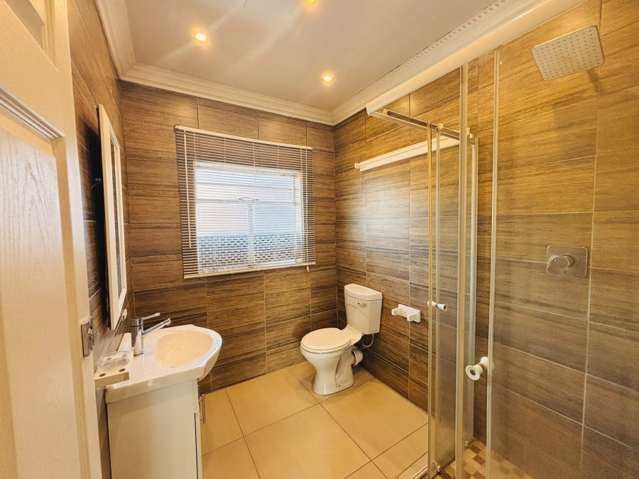 To Let 2 Bedroom Property for Rent in Florida Gauteng