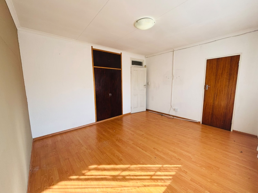 To Let 2 Bedroom Property for Rent in Florida Gauteng