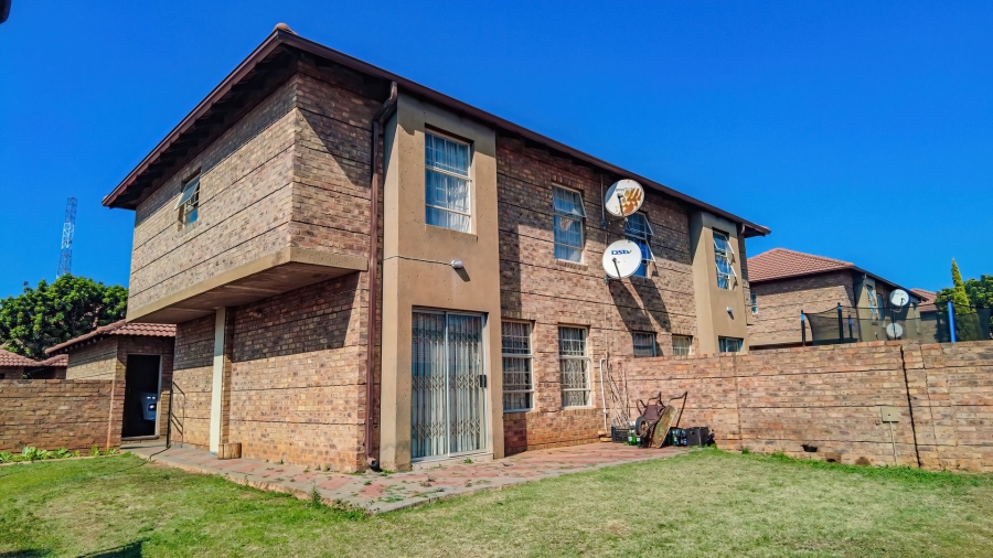 3 Bedroom Property for Sale in Theresa Park Gauteng