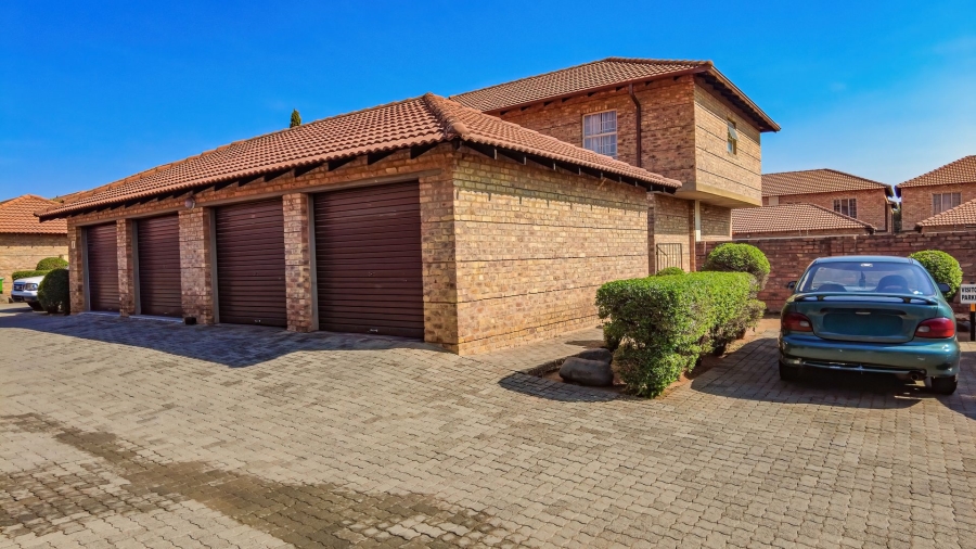 3 Bedroom Property for Sale in Theresa Park Gauteng