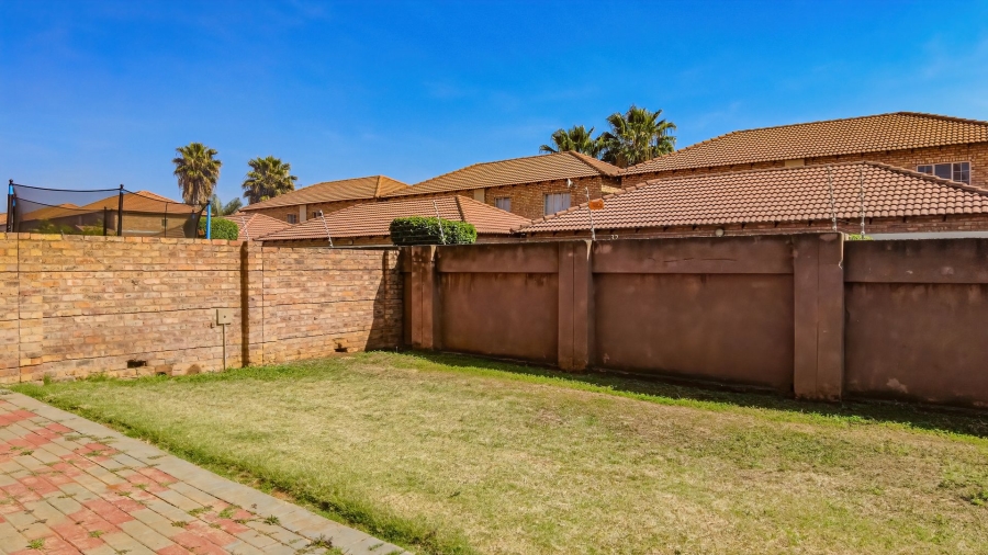 3 Bedroom Property for Sale in Theresa Park Gauteng