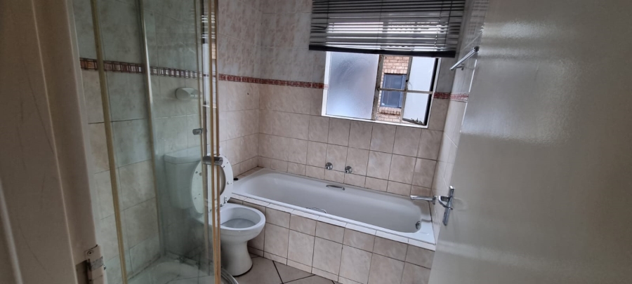 2 Bedroom Property for Sale in Elspark Gauteng