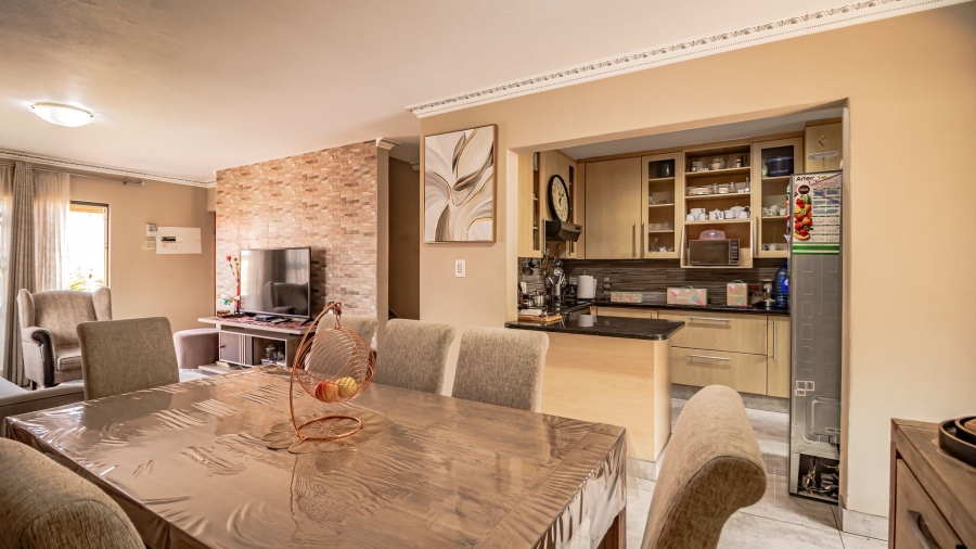 2 Bedroom Property for Sale in Ridgeway Gauteng