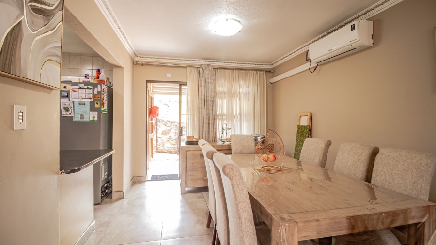 2 Bedroom Property for Sale in Ridgeway Gauteng