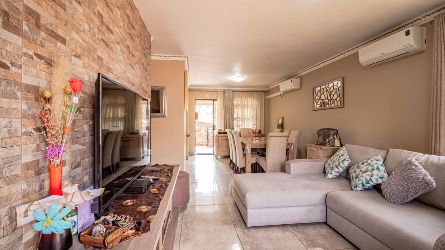 2 Bedroom Property for Sale in Ridgeway Gauteng