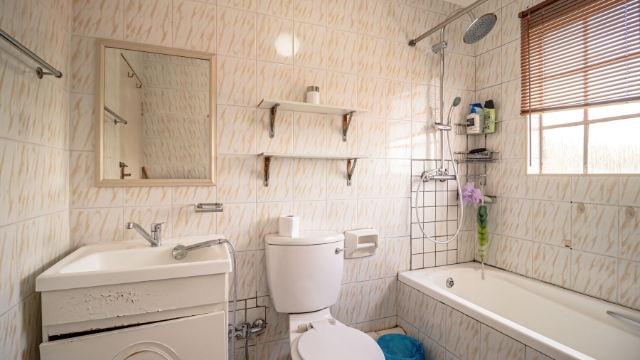 2 Bedroom Property for Sale in Ridgeway Gauteng