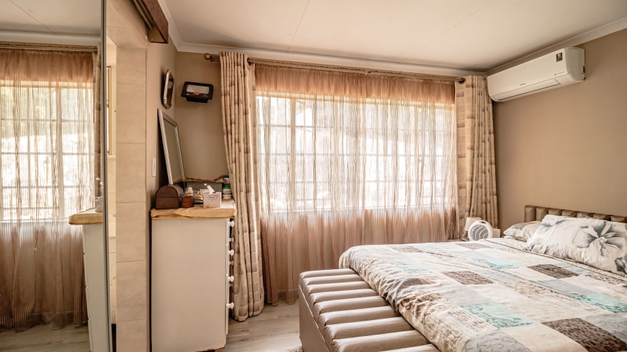 2 Bedroom Property for Sale in Ridgeway Gauteng