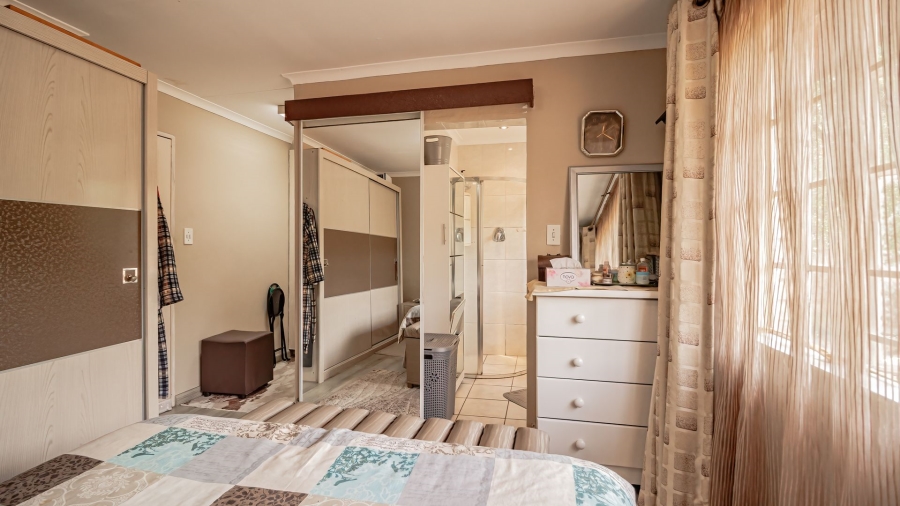 2 Bedroom Property for Sale in Ridgeway Gauteng
