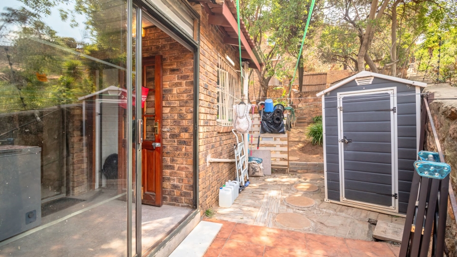 2 Bedroom Property for Sale in Ridgeway Gauteng