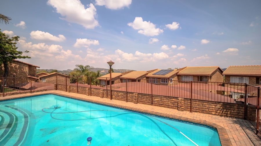 2 Bedroom Property for Sale in Ridgeway Gauteng