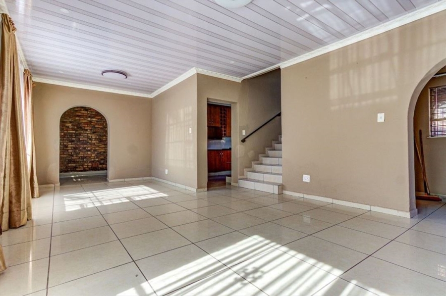 3 Bedroom Property for Sale in Birchleigh North Gauteng