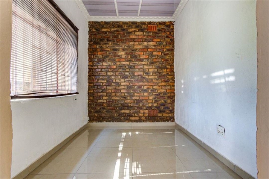 3 Bedroom Property for Sale in Birchleigh North Gauteng