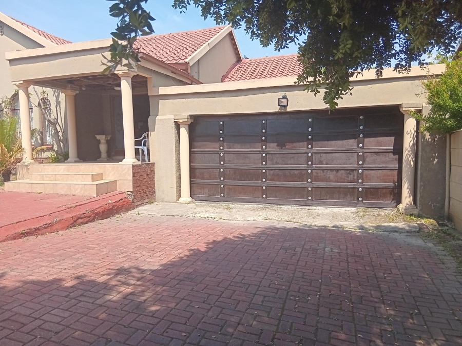 4 Bedroom Property for Sale in Birch Acres Gauteng