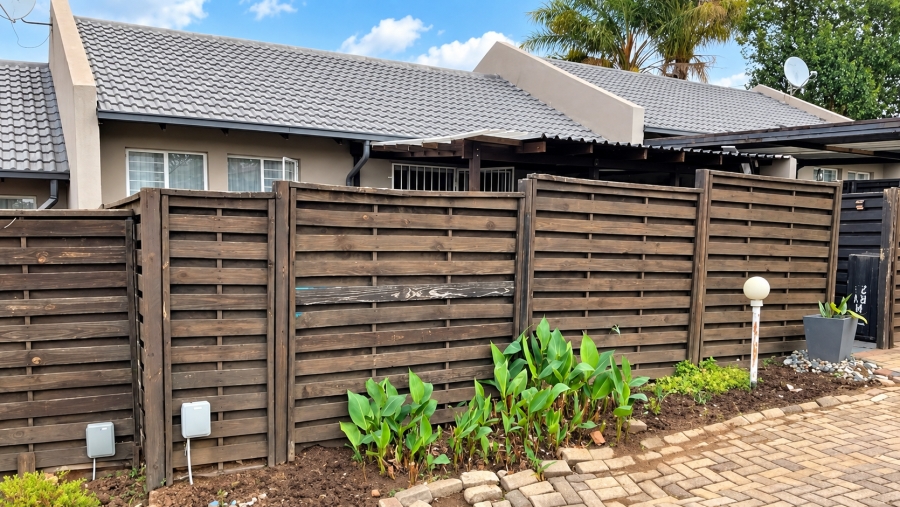 2 Bedroom Property for Sale in Birchleigh Gauteng