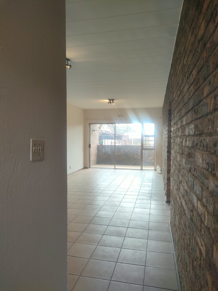 To Let 2 Bedroom Property for Rent in Eastleigh Gauteng