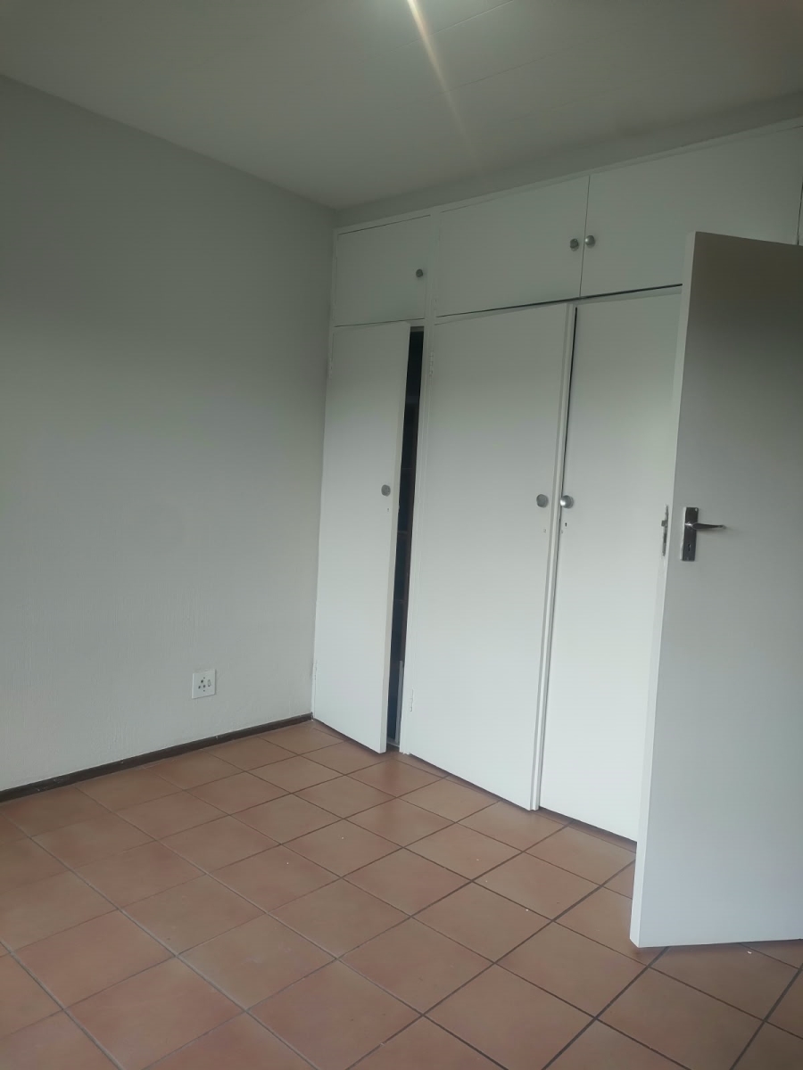 To Let 2 Bedroom Property for Rent in Eastleigh Gauteng