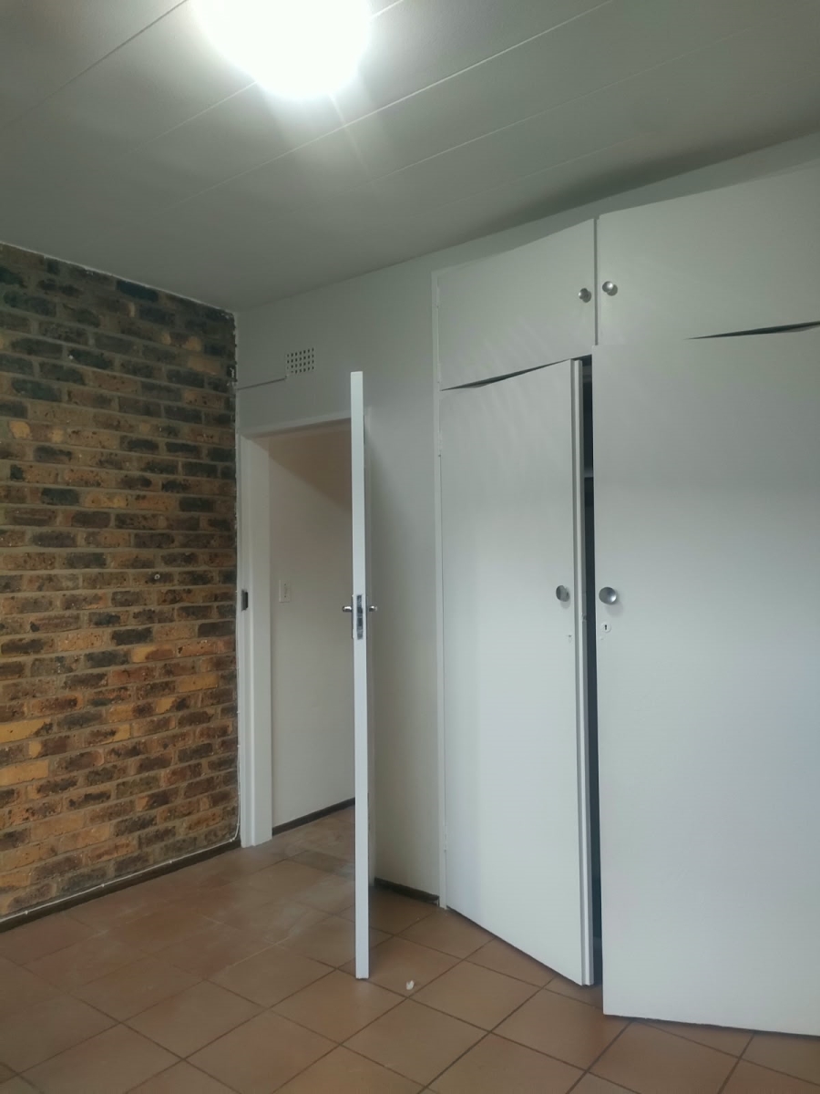 To Let 2 Bedroom Property for Rent in Eastleigh Gauteng