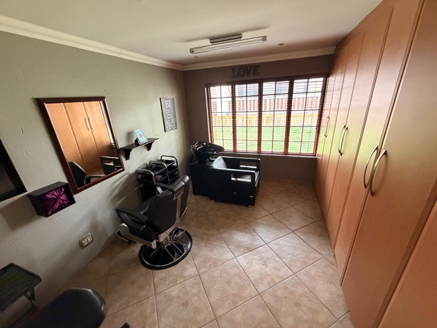 4 Bedroom Property for Sale in Sunward Park Gauteng