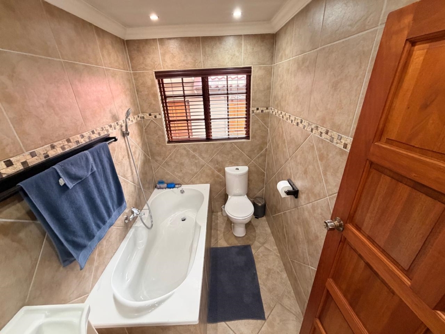 4 Bedroom Property for Sale in Sunward Park Gauteng