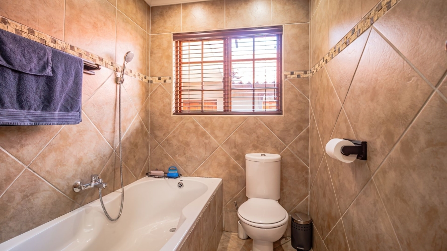 4 Bedroom Property for Sale in Sunward Park Gauteng