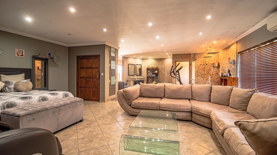4 Bedroom Property for Sale in Sunward Park Gauteng
