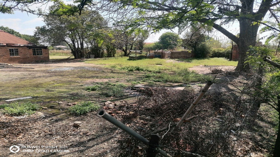 0 Bedroom Property for Sale in Roods Gardens Gauteng