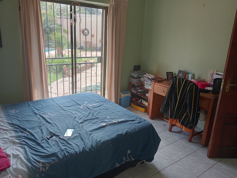 5 Bedroom Property for Sale in Northmead Gauteng