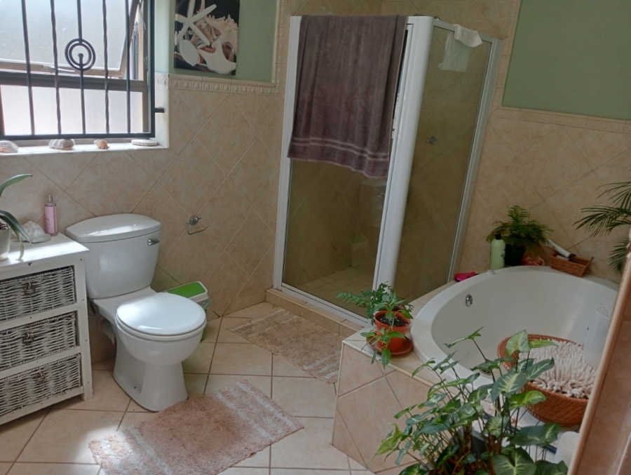 5 Bedroom Property for Sale in Northmead Gauteng