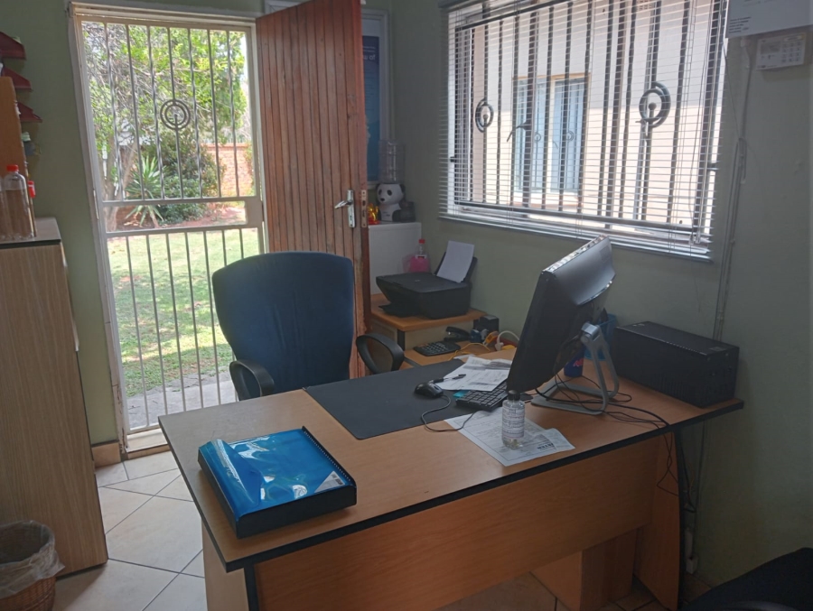 5 Bedroom Property for Sale in Northmead Gauteng