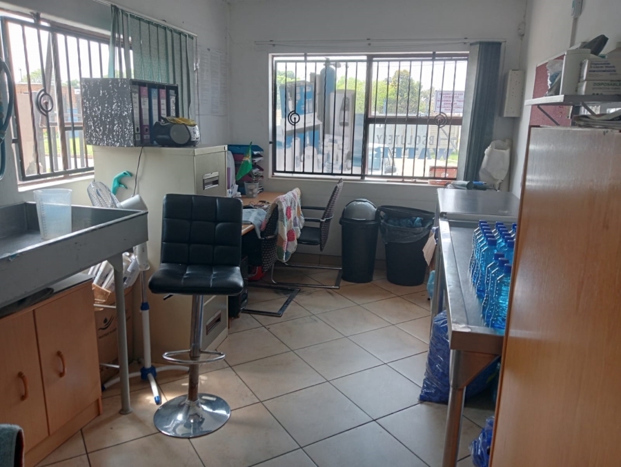5 Bedroom Property for Sale in Northmead Gauteng