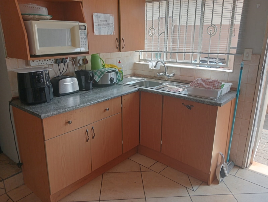 5 Bedroom Property for Sale in Northmead Gauteng