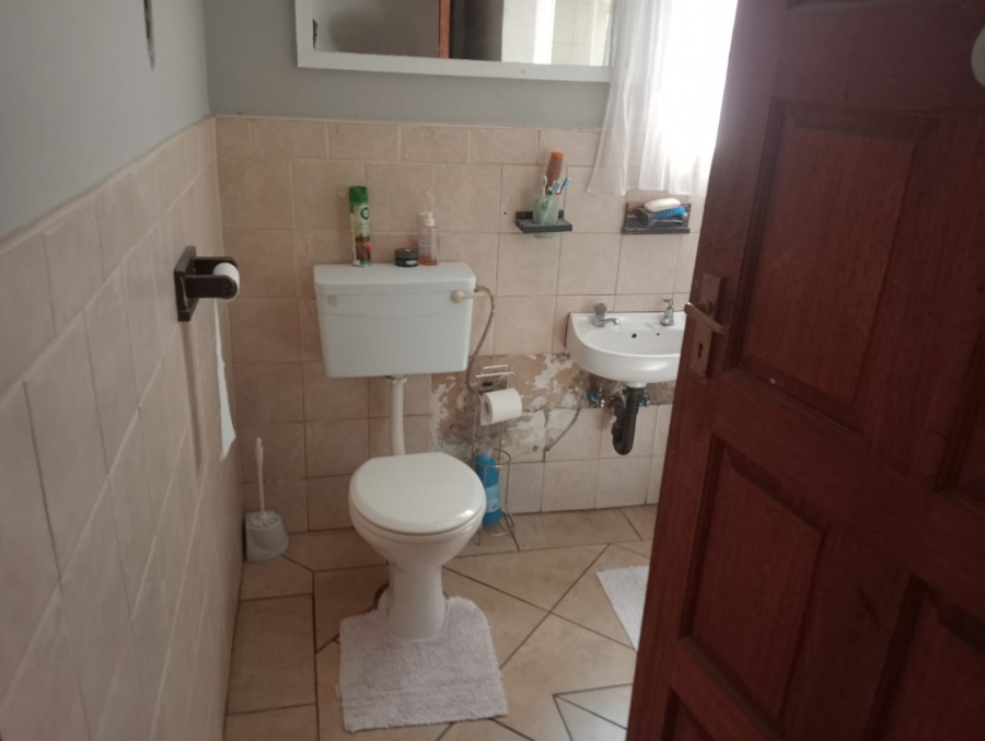 5 Bedroom Property for Sale in Northmead Gauteng
