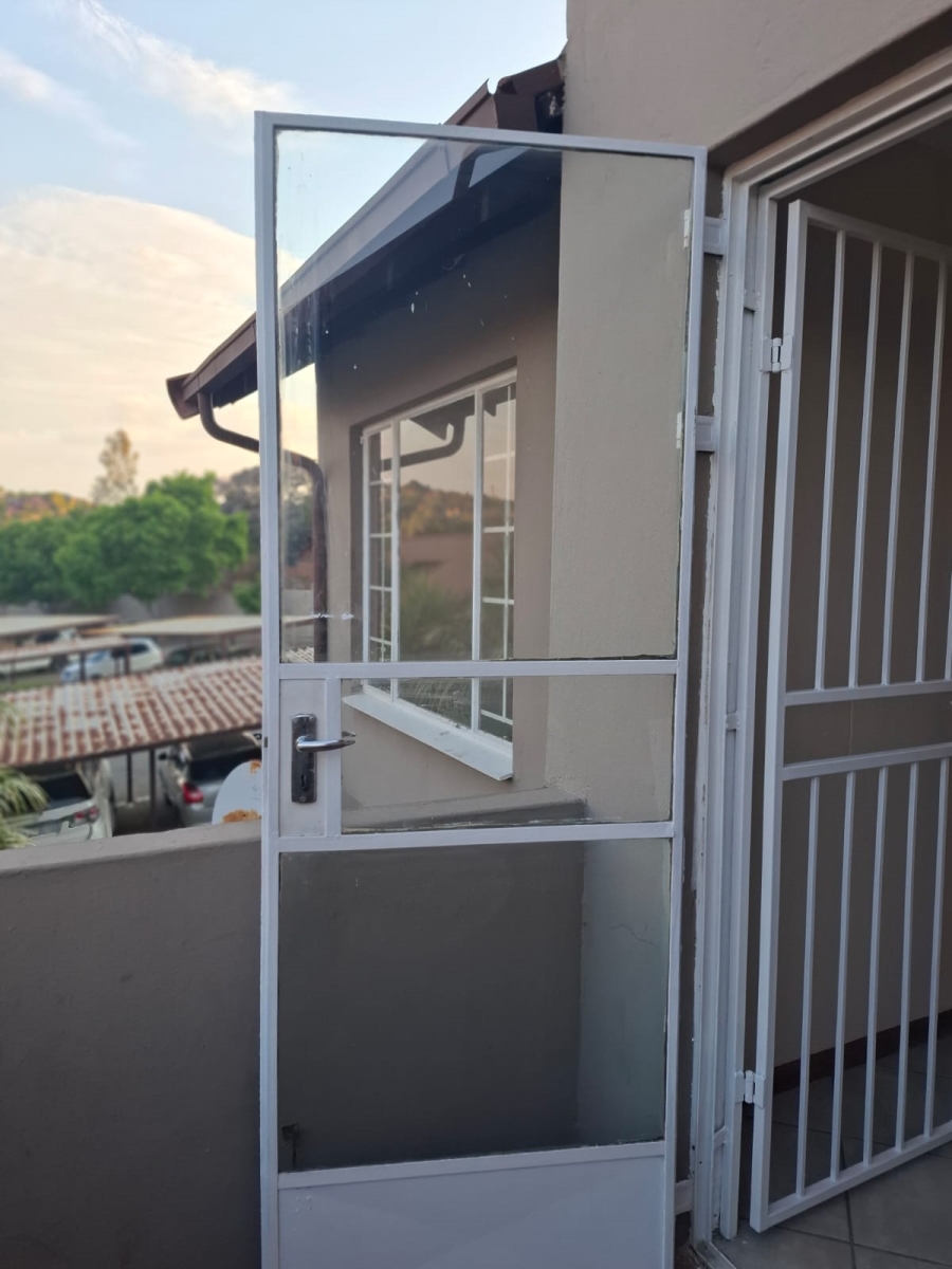 2 Bedroom Property for Sale in Newlands Gauteng