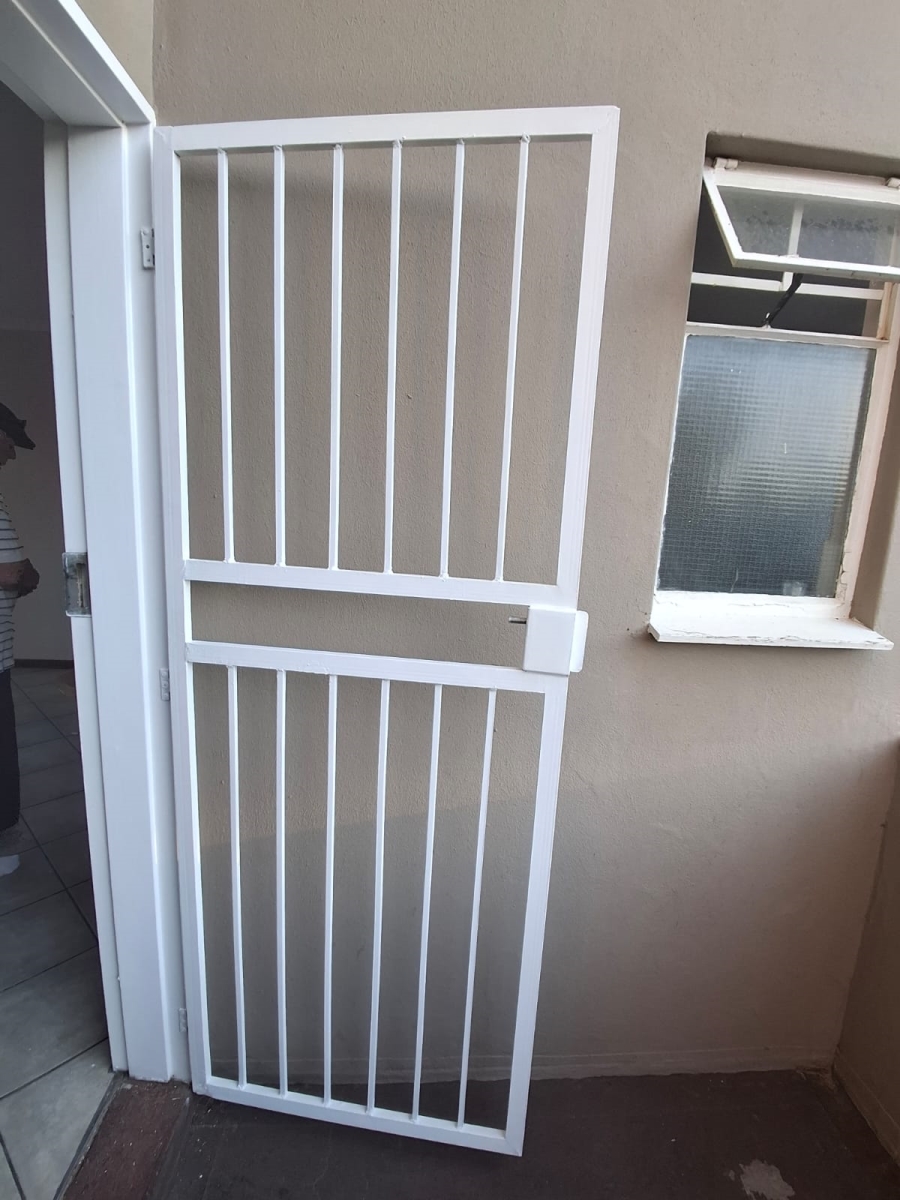 2 Bedroom Property for Sale in Newlands Gauteng