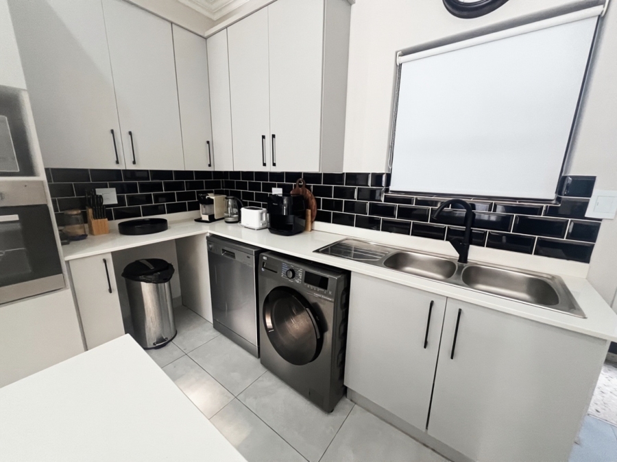 2 Bedroom Property for Sale in Bryanston Gauteng