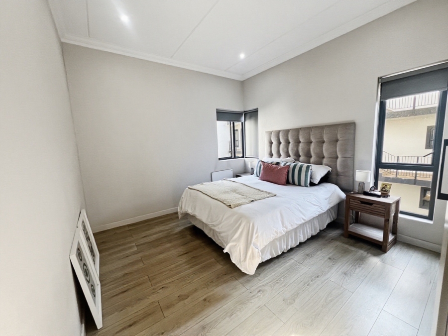 2 Bedroom Property for Sale in Bryanston Gauteng