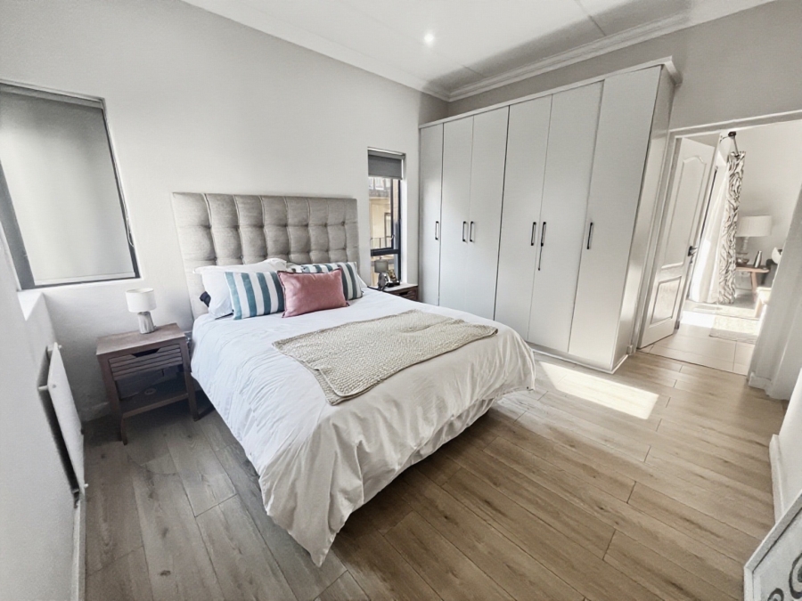 2 Bedroom Property for Sale in Bryanston Gauteng