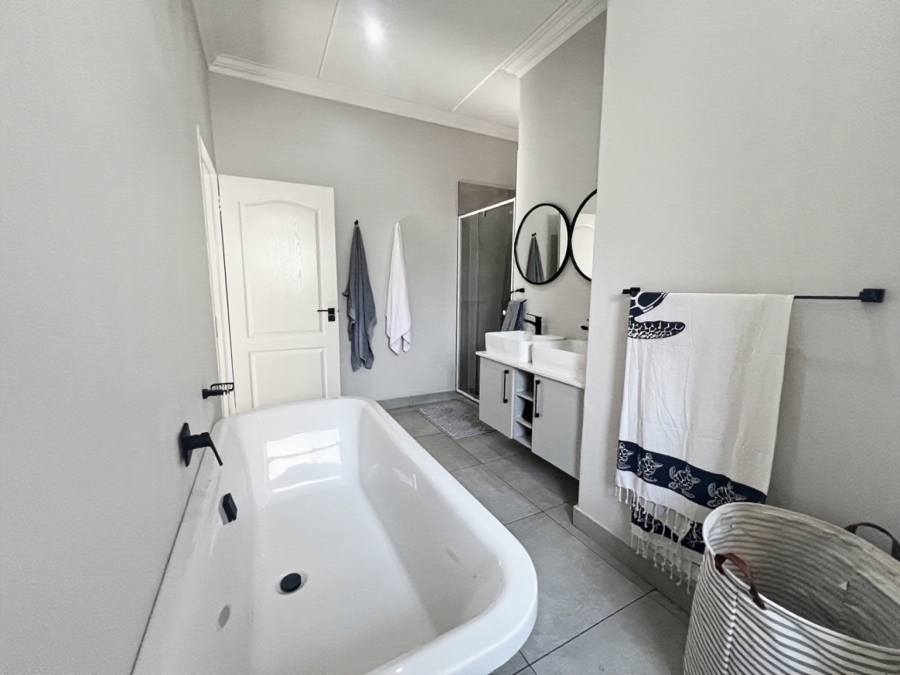 2 Bedroom Property for Sale in Bryanston Gauteng