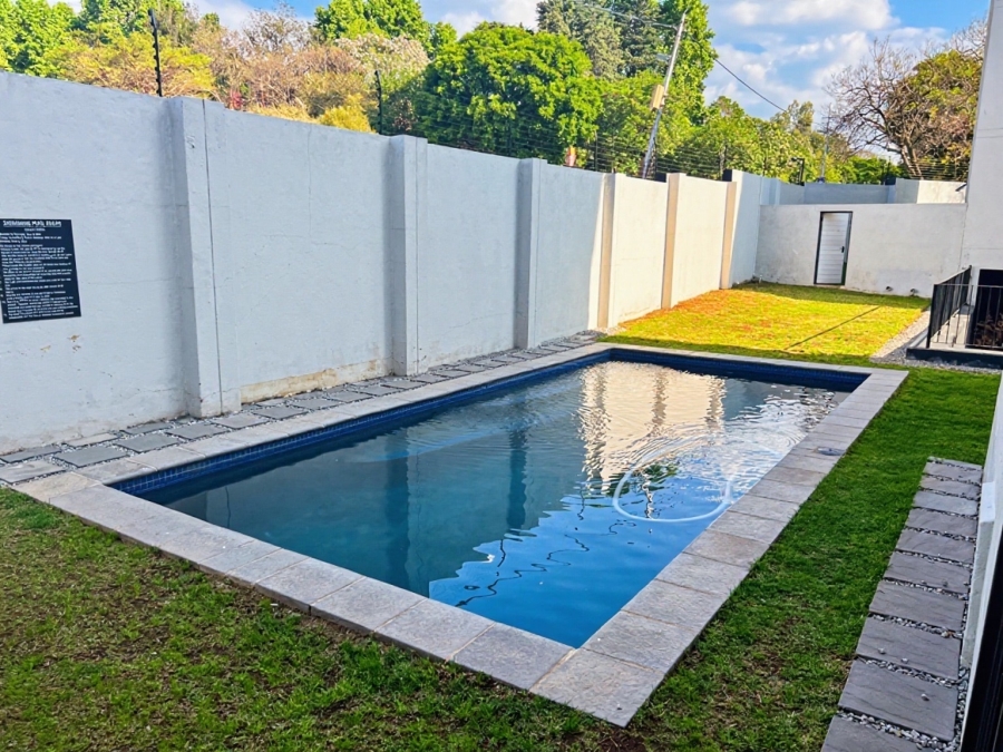 2 Bedroom Property for Sale in Bryanston Gauteng
