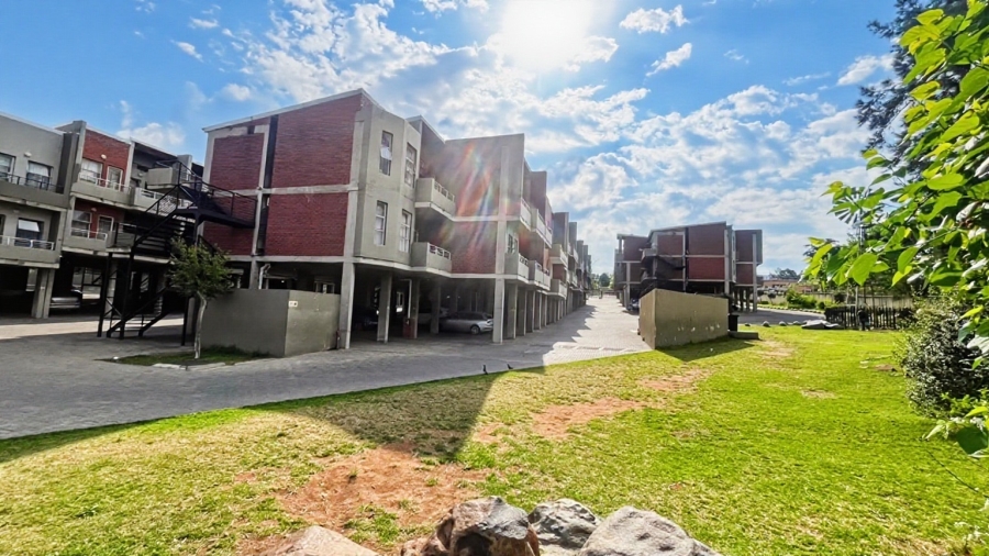 2 Bedroom Property for Sale in Buccleuch Gauteng