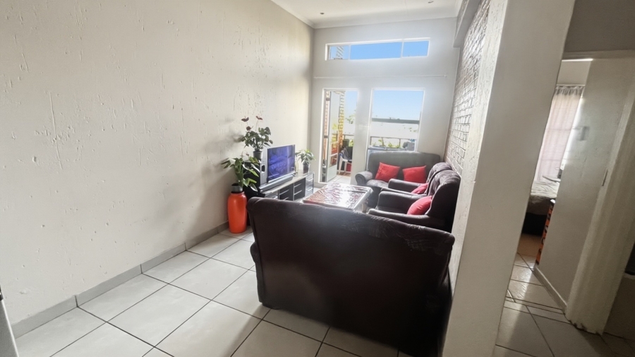 2 Bedroom Property for Sale in Buccleuch Gauteng